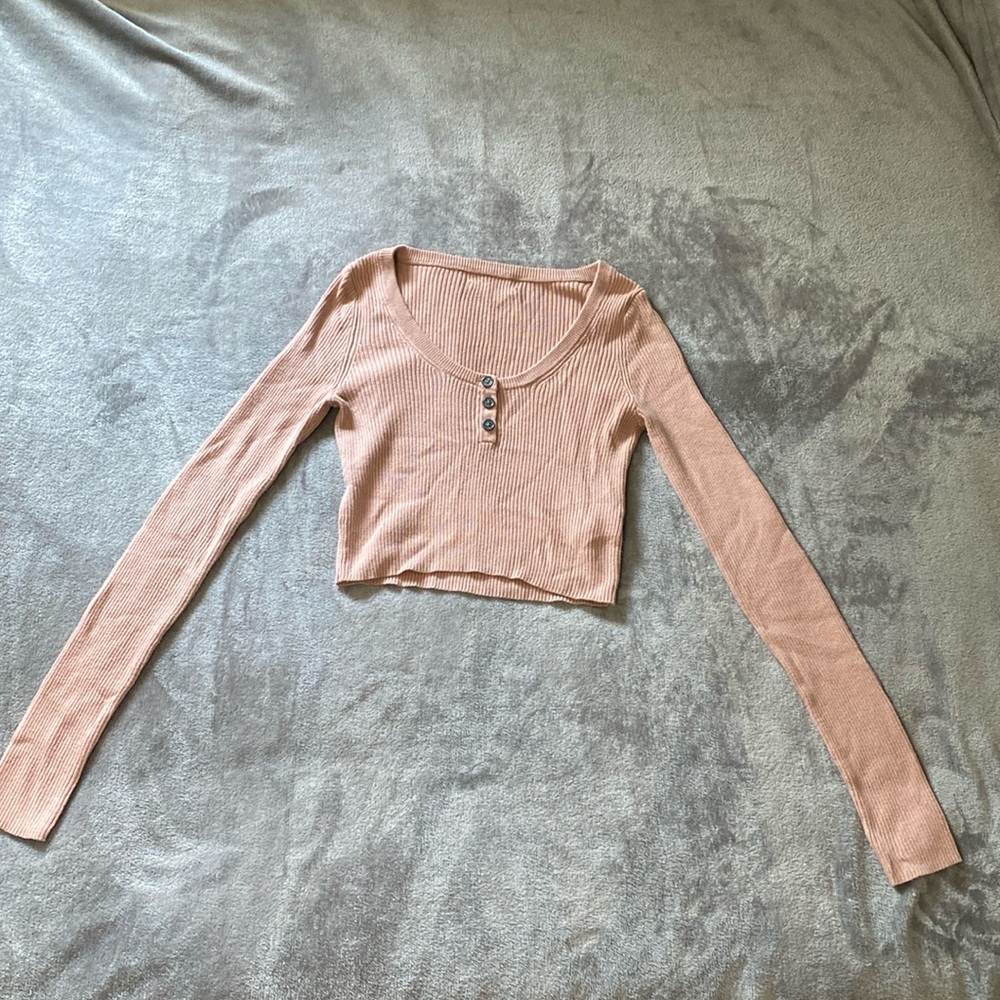 American Eagle Women’s XS Light Pink Crop Shirt